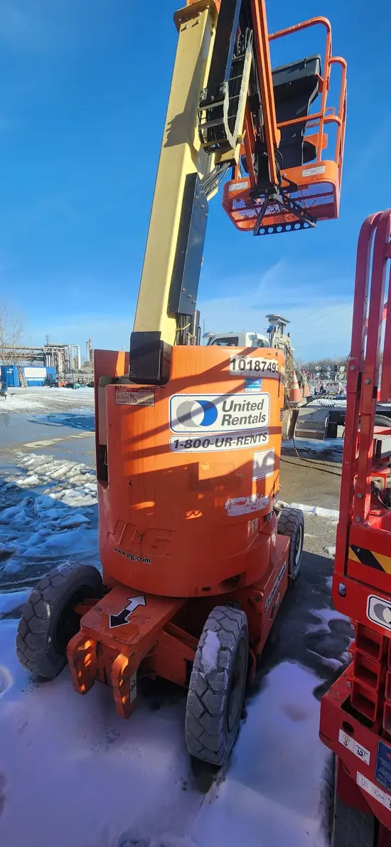 2013 JLG E300AJP Articulating Boom Lift