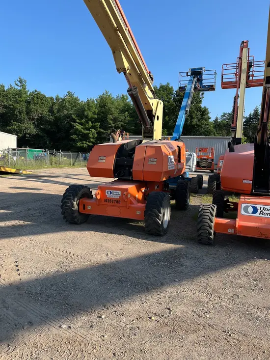 2015 JLG 800S Boom Lift