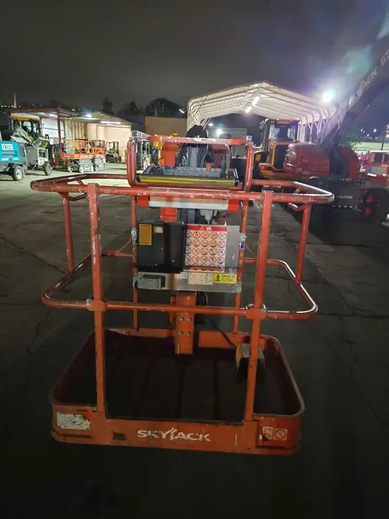 2017 Skyjack SJ30ARJE Articulating Boom Lift