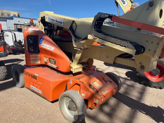 2012 JLG E400AJPN Articulating Boom Lift