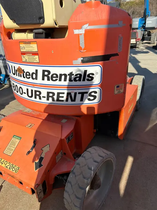2016 JLG E400AJPN Articulating Boom Lift