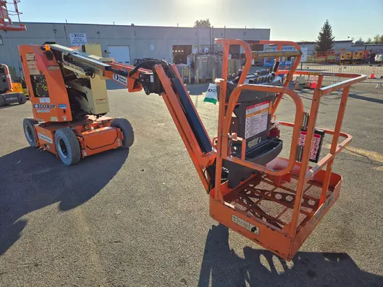 2017 JLG E300AJP Articulating Boom Lift