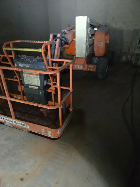 2017 JLG 450AJ Articulating Boom Lift