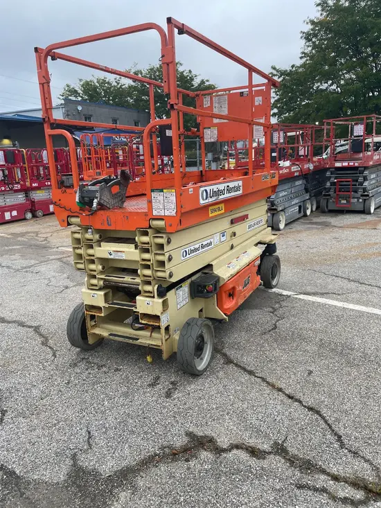 2017 JLG 3246ES Scissor Lift