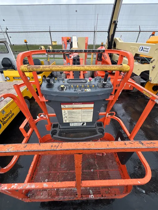 2017 JLG E300AJP Articulating Boom Lift