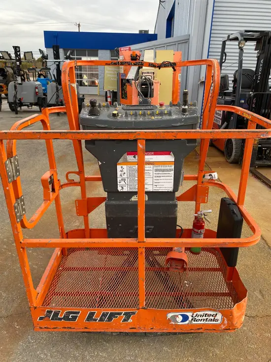 2017 JLG E300AJP Articulating Boom Lift