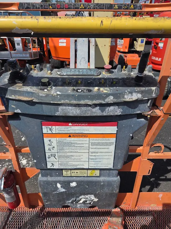 2017 JLG 450AJ Articulating Boom Lift