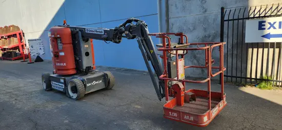 2017 Skyjack SJ30ARJE Articulating Boom Lift
