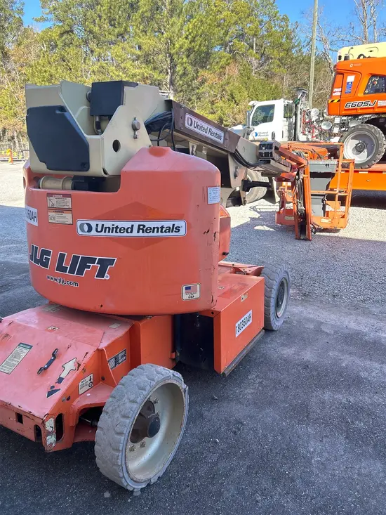 2016 JLG E400AJPN Articulating Boom Lift