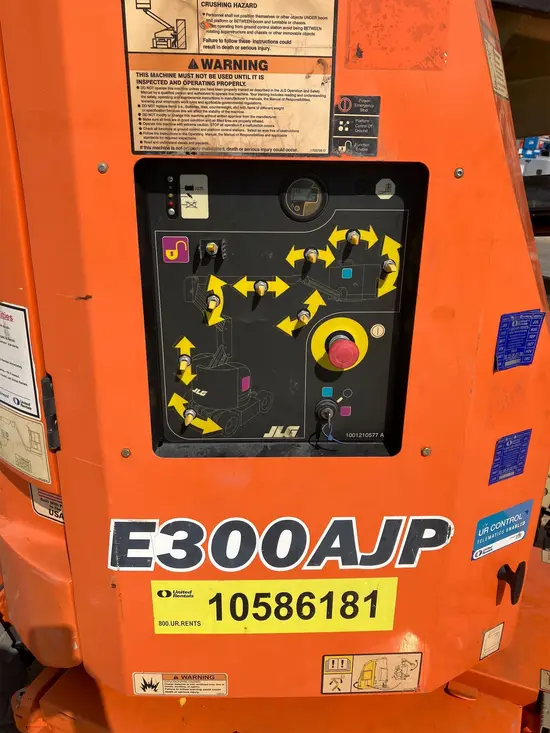 2017 JLG E300AJP Articulating Boom Lift