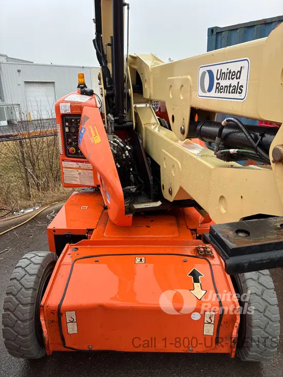 2017 JLG E400AJPN Articulating Boom Lift