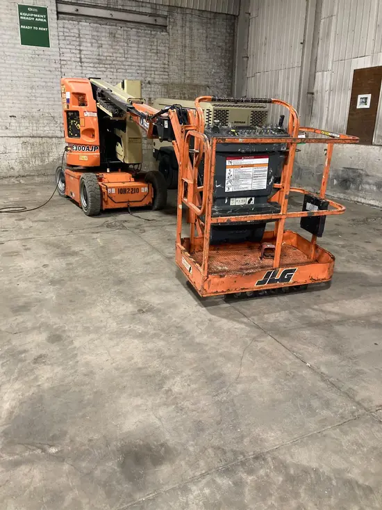 2013 JLG E300AJP Articulating Boom Lift