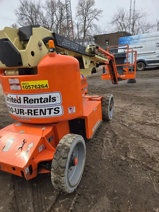 2017 JLG E450AJ Articulating Boom Lift