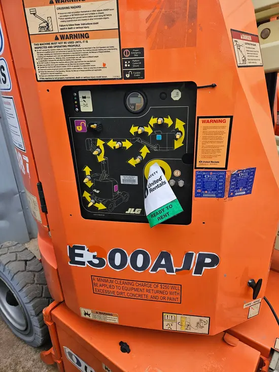 2015 JLG E300AJP Articulating Boom Lift