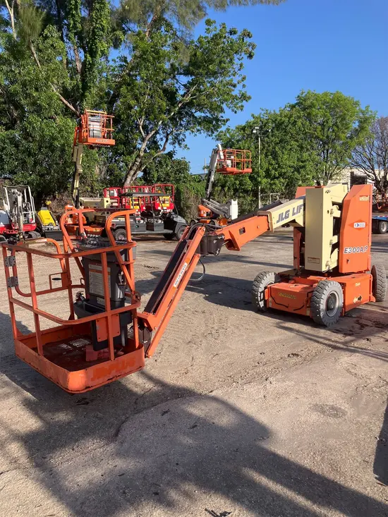 2016 JLG E300AJP Articulating Boom Lift