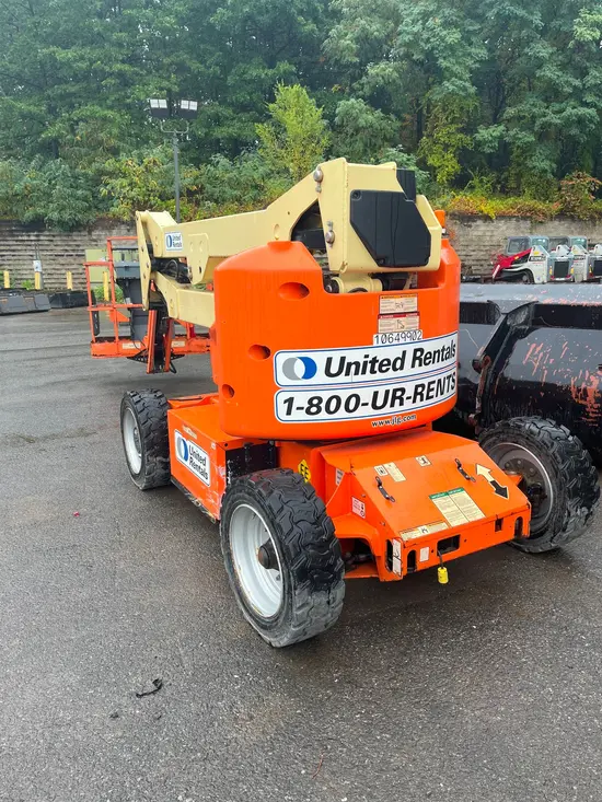 2017 JLG E450AJ Articulating Boom Lift