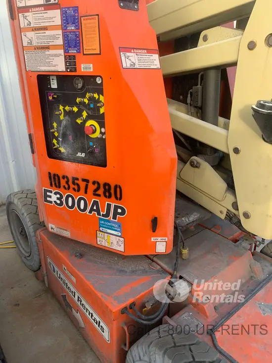 2015 JLG E300AJP Articulating Boom Lift