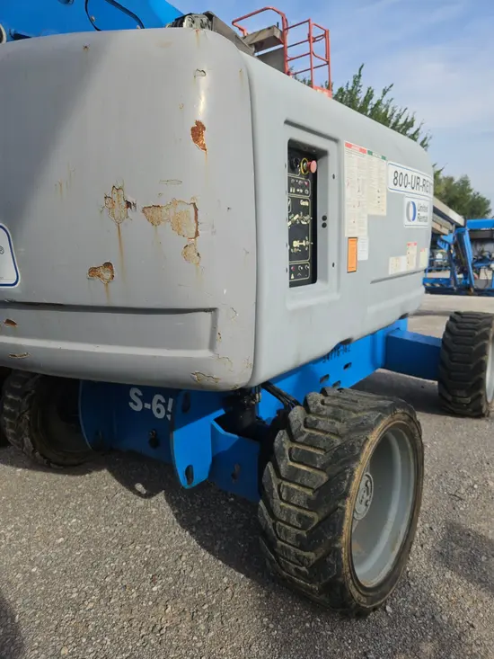 2012 Genie S-65 Boom Lift