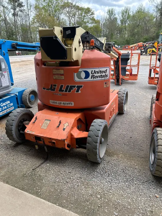 2013 JLG E450AJ Articulating Boom Lift