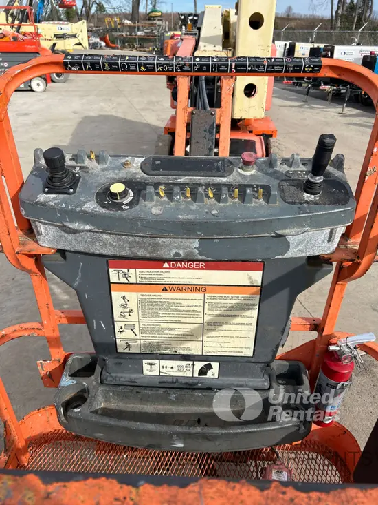 2015 JLG E400AJPN Articulating Boom Lift