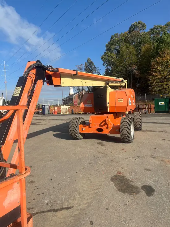 2017 JLG 800AJ Articulating Boom Lift