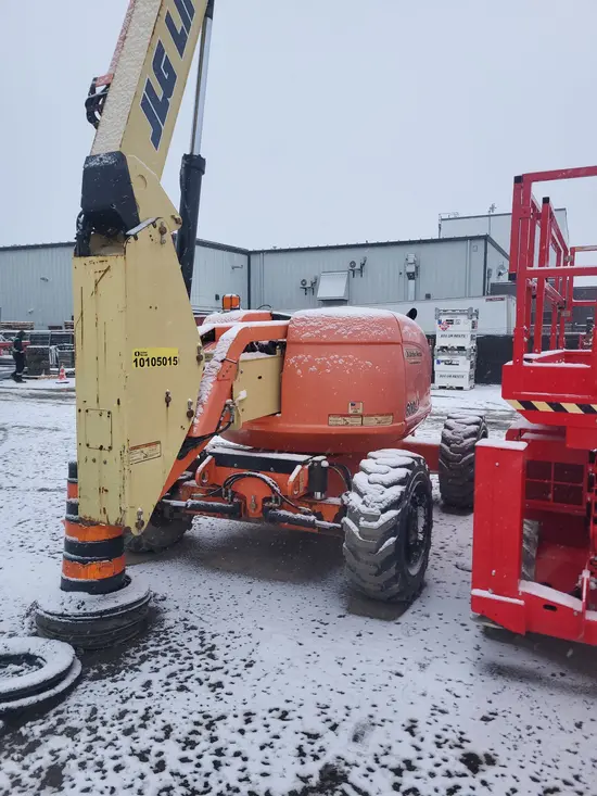 2012 JLG 600AJ Articulating Boom Lift