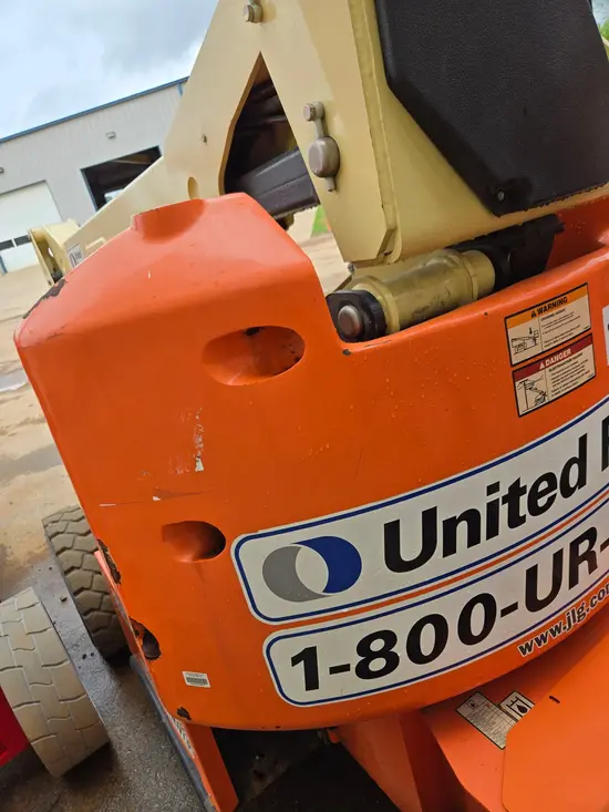 2017 JLG E450AJ Articulating Boom Lift