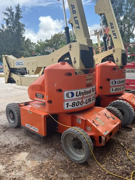 2017 JLG E400AJPN Articulating Boom Lift