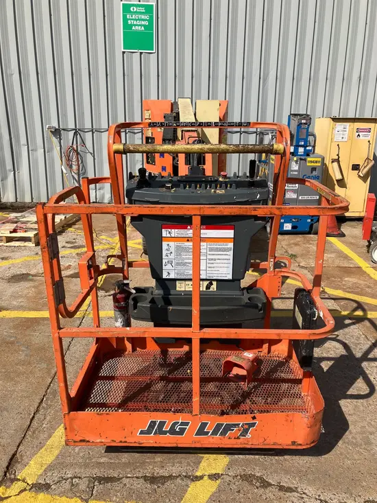 2017 JLG E300AJP Articulating Boom Lift