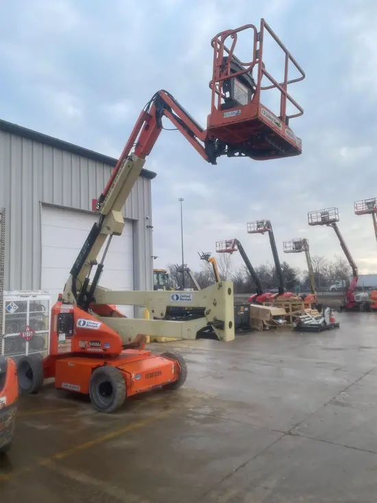 2015 JLG E450AJ Articulating Boom Lift