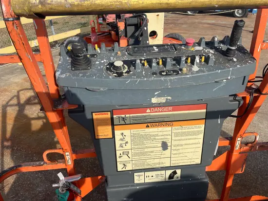 2017 JLG E450AJ Articulating Boom Lift