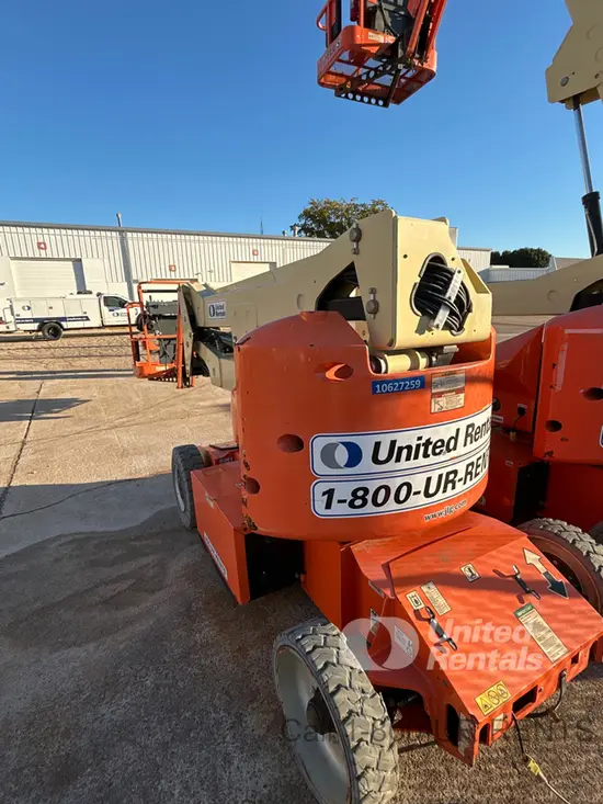 2017 JLG E400AJPN Articulating Boom Lift