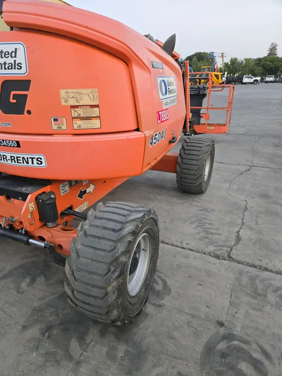2017 JLG 450AJ Articulating Boom Lift