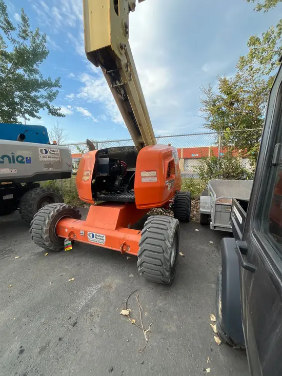 2017 JLG 450AJ Articulating Boom Lift