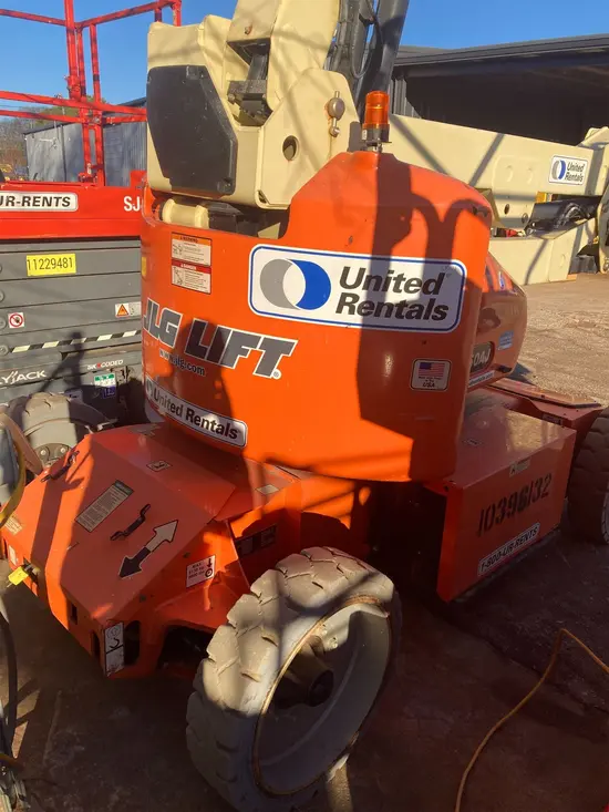2015 JLG E450AJ Articulating Boom Lift