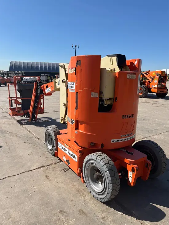2015 JLG E300AJP Articulating Boom Lift