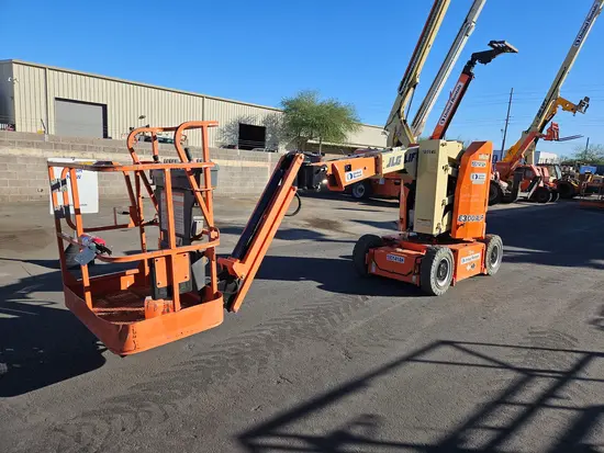 2016 JLG E300AJP Articulating Boom Lift