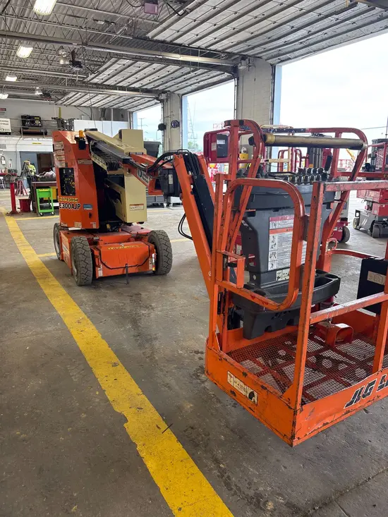 2018 JLG E300AJP Articulating Boom Lift