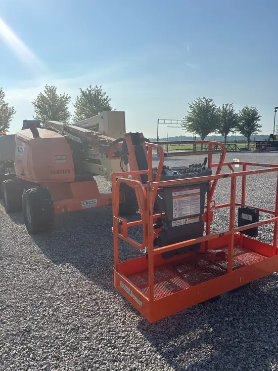 2017 JLG 450AJ Articulating Boom Lift