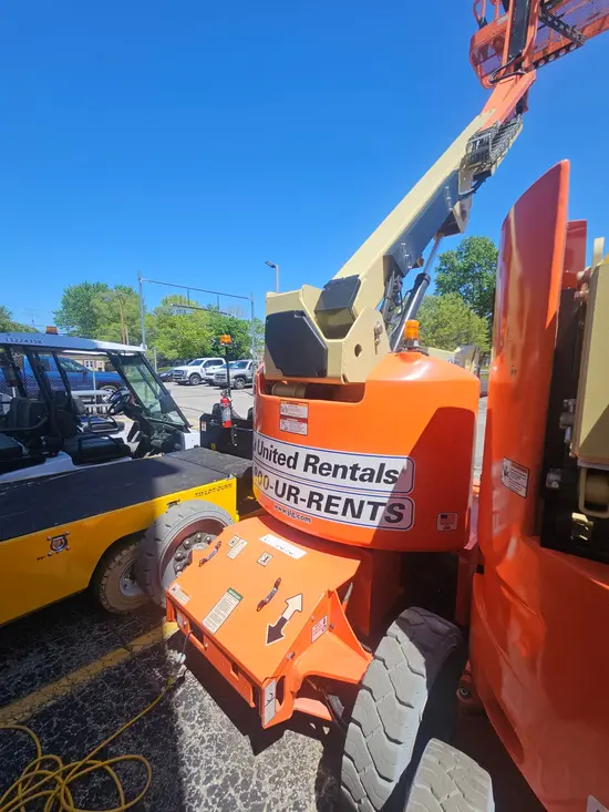 2017 JLG E450AJ Articulating Boom Lift