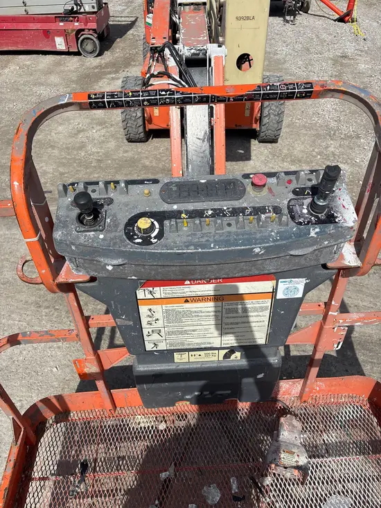 2014 JLG E450AJ Articulating Boom Lift