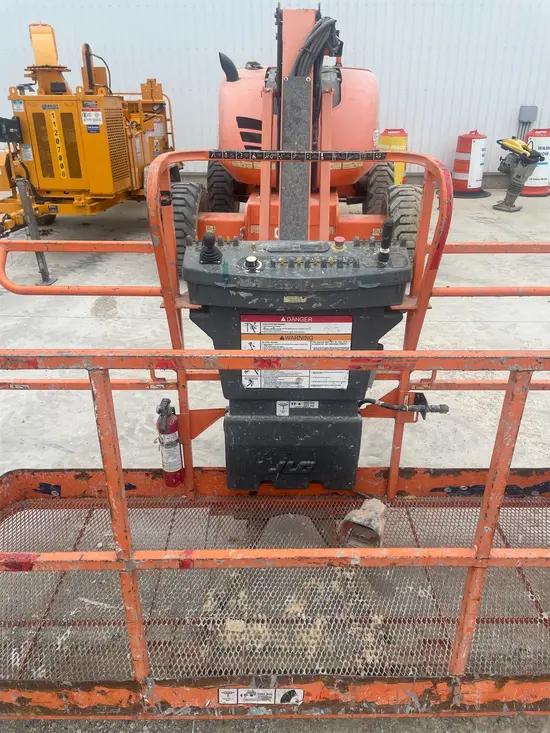 2016 JLG 600AJ Articulating Boom Lift