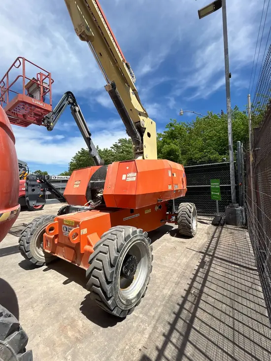 2017 JLG 800S Boom Lift