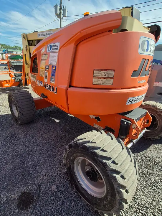 2017 JLG 450AJ Articulating Boom Lift