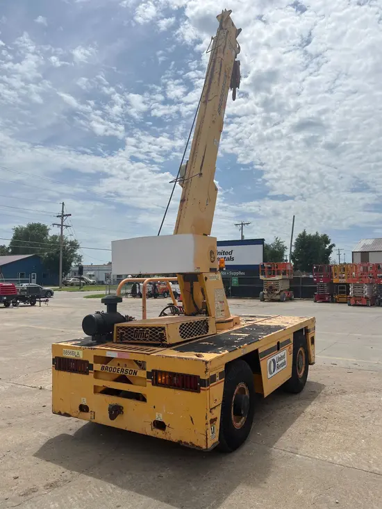 2014 Broderson IC-80-3J