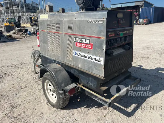 2019 Lincoln Electric VANTAGE 549 Welder