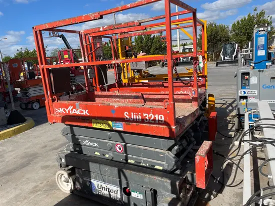 2017 Skyjack SJIII3219 Scissor Lift