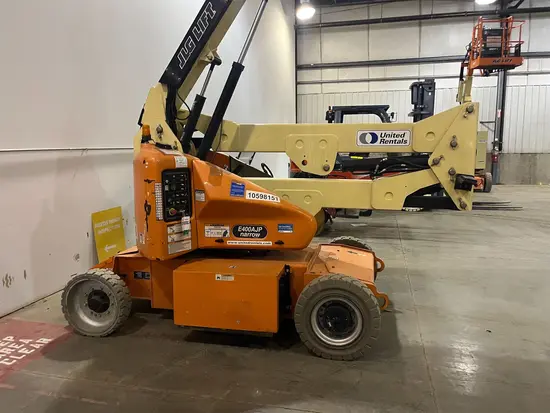 2017 JLG E400AJPN Articulating Boom Lift