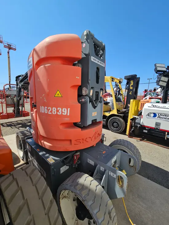 2017 Skyjack SJ30ARJE Articulating Boom Lift