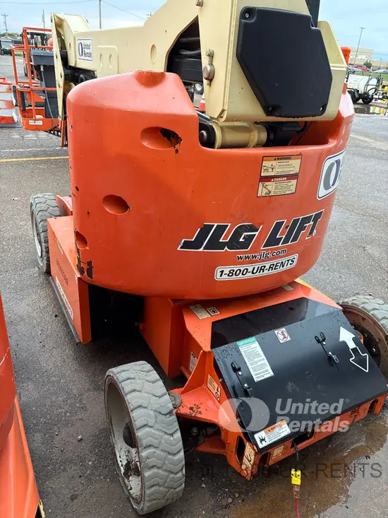 2015 JLG E400AJPN Articulating Boom Lift